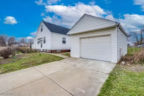 15705 Benhoff Dr, Maple Heights, OH 44137 photo 23