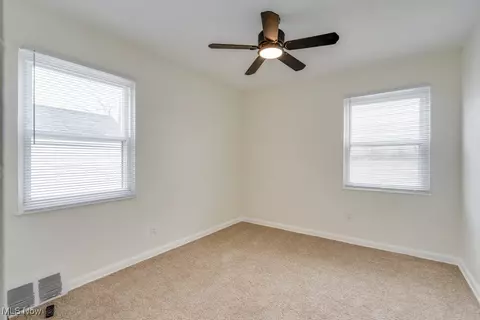 15705 Benhoff Dr, Maple Heights, OH 44137 photo 12