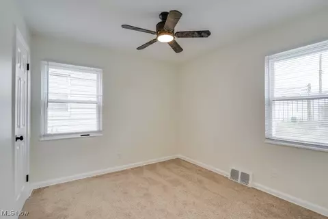 15705 Benhoff Dr, Maple Heights, OH 44137 photo 11