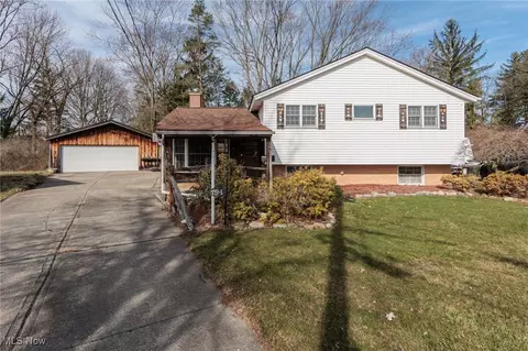794 Finwood Ct, Elyria, OH 44035