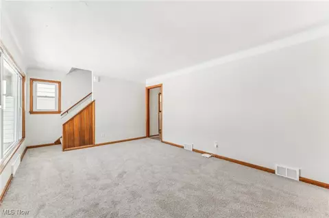 791 E 249th St, Euclid, OH 44123 photo 3
