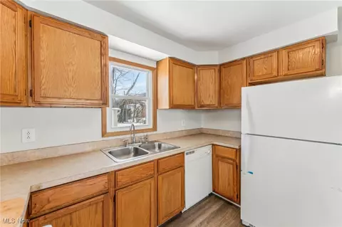 791 E 249th St, Euclid, OH 44123 photo 12
