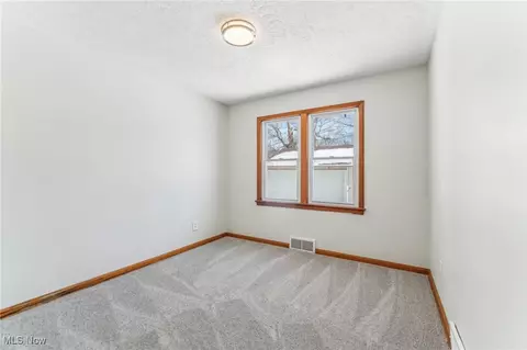 791 E 249th St, Euclid, OH 44123 photo 5