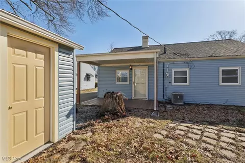 4000 Gregus Ave, Lorain, OH 44055 photo 8