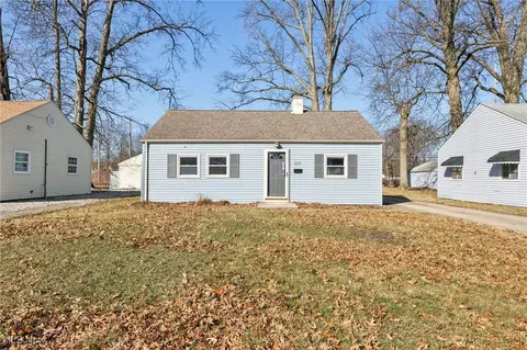 4000 Gregus Ave, Lorain, OH 44055
