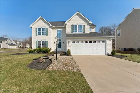 719 Brookside Ln, Northfield, OH 44067