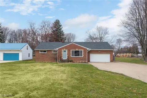 11518 Prospect Rd, Strongsville, OH 44149
