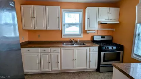 314 E 248th St, Euclid, OH 44123 photo 10