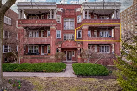 2713 Lancashire Rd #4, Cleveland Heights, OH 44106