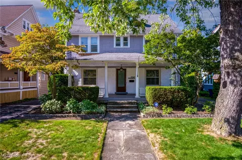 2949 Hampshire Rd, Cleveland Heights, OH 44118