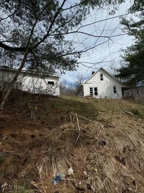 19921 State Route 16, Coshocton, OH 43812