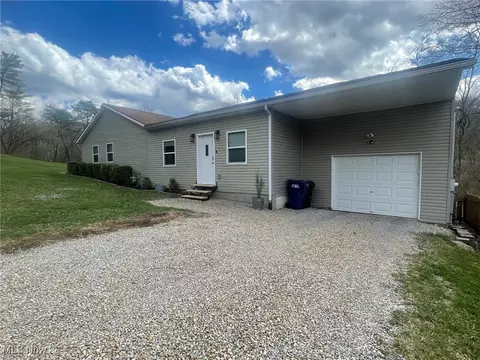 107 Hooper St, Athens, OH 45701 photo 2