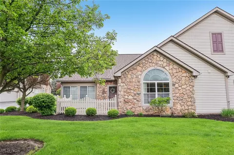 5239 Redford Dr, Brunswick, OH 44212