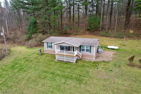 4160 NW Jade Rd NW, Carrollton, OH 44615