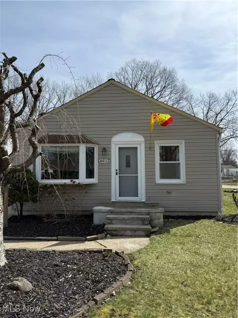 4617 Selhurst Rd, North Olmsted, OH 44070