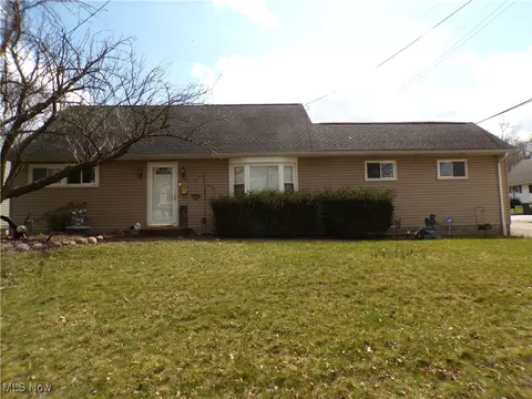 1318 41st St NW, Canton, OH 44709