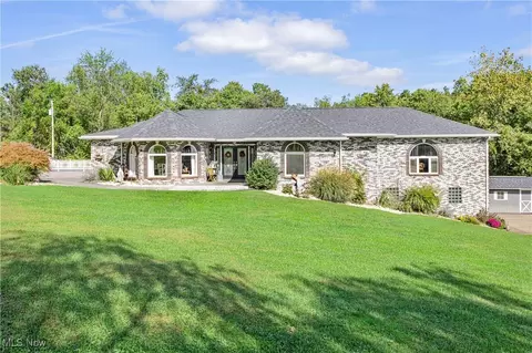 65 Orchard Vue Dr, Colliers, WV 26035