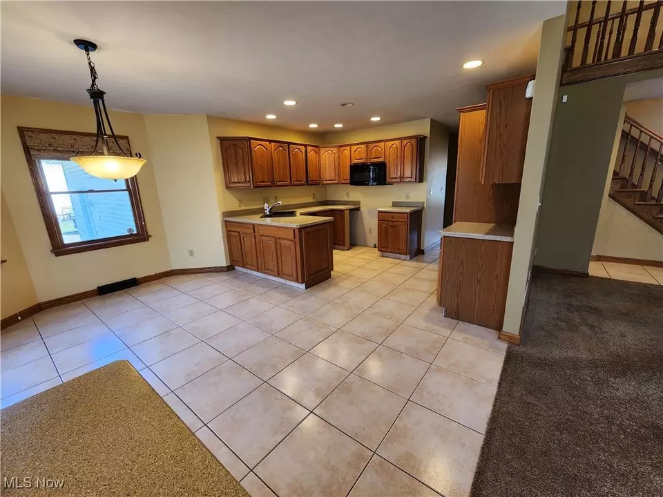Kitchen - 680 Saddlebrook Dr, Youngstown, OH 44512 photo 5 of 5