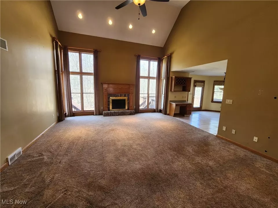 Living - 680 Saddlebrook Dr, Youngstown, OH 44512 photo 1 of 10