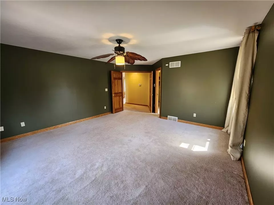 Bedroom - 680 Saddlebrook Dr, Youngstown, OH 44512 photo 2 of 6