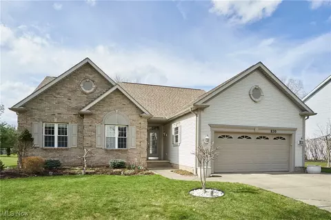830 Village Pkwy, Fairlawn, OH 44333
