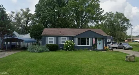 2239 Burton Ave, Alliance, OH 44601