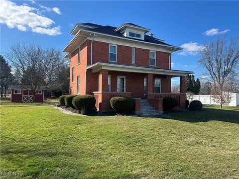 1326 S County Road 198, Fremont, OH 43420