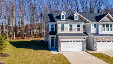 831 S Greenway Dr, Westlake, OH 44145