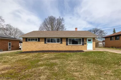 13584 Brookdale Ave, Brook Park, OH 44142