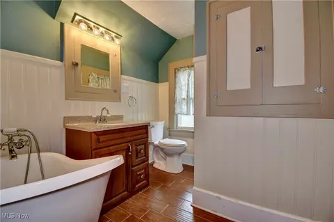 Bath - 6456 Dover Zoar Rd NE, Dover, OH 44622 photo 1 of 2