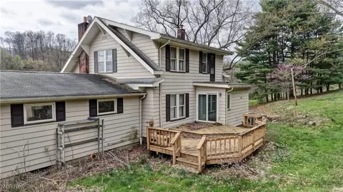 Exterior - 6456 Dover Zoar Rd NE, Dover, OH 44622 photo 7 of 11