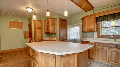 Kitchen - 6456 Dover Zoar Rd NE, Dover, OH 44622 photo 2 of 5
