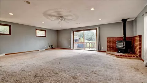 Living - 6456 Dover Zoar Rd NE, Dover, OH 44622 photo 7 of 7