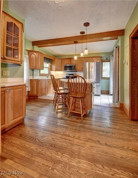 Kitchen - 6456 Dover Zoar Rd NE, Dover, OH 44622 photo 4 of 5