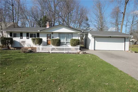 151 Kennedy Blvd, Northfield, OH 44067