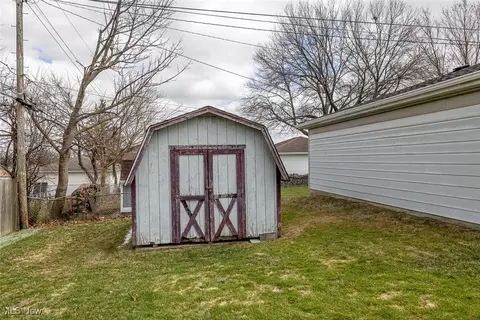 Exterior - 3320 Augustine Dr, Parma, OH 44134 photo 6 of 7