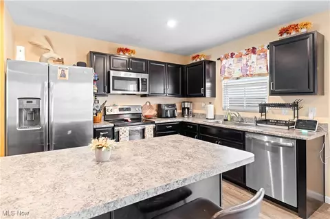 177 Fairfield Dr, Elyria, OH 44035 photo 19