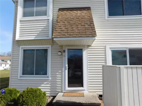 5545 Ivy Ct #6-D, Willoughby, OH 44094