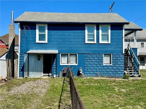 87 26th St # R, Wellsburg, WV 26070