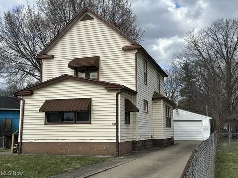 1535 Niles Rd SE, Warren, OH 44484