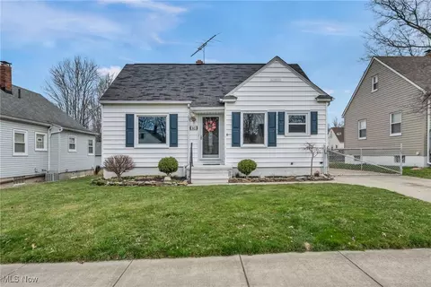 847 N Firestone Blvd, Akron, OH 44306