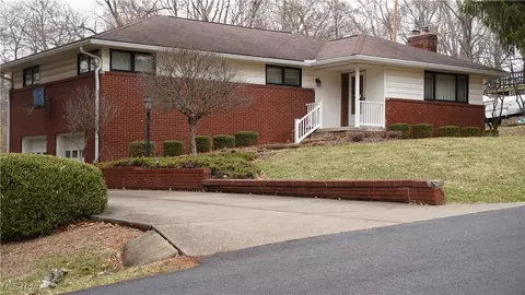 3905 Northbrook Dr, Zanesville, OH 43701