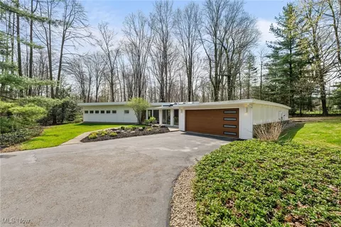 15883 Sylvan Rd, Chagrin Falls, OH 44022