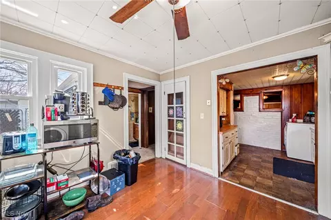 Entry Way - 1035 Beachview Rd, Willoughby, OH 44094 photo 3 of 4