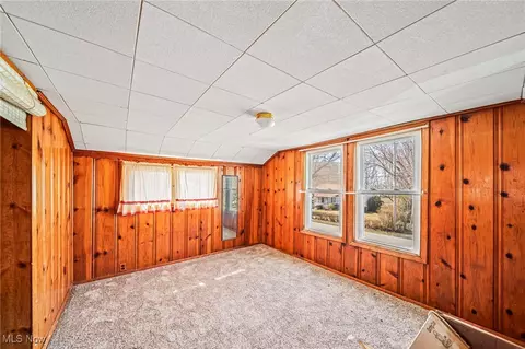 Bedroom - 1035 Beachview Rd, Willoughby, OH 44094 photo 7 of 8