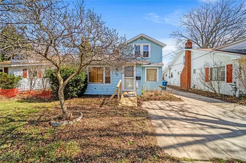 1035 Beachview Rd, Willoughby, OH 44094