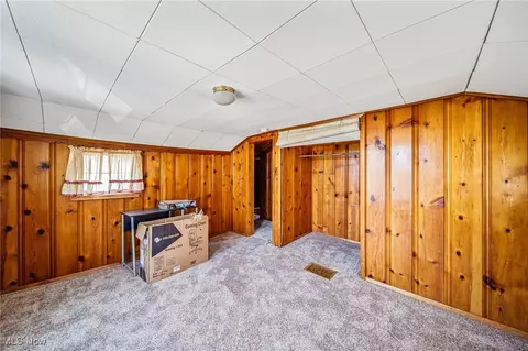 Bedroom - 1035 Beachview Rd, Willoughby, OH 44094 photo 8 of 8