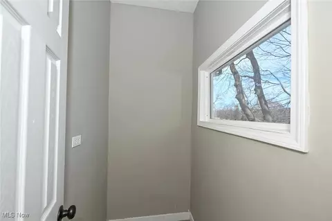 1267 Mount Vernon Ave, Akron, OH 44310 photo 30