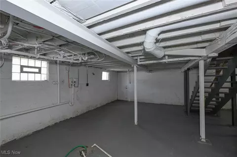 1267 Mount Vernon Ave, Akron, OH 44310 photo 36