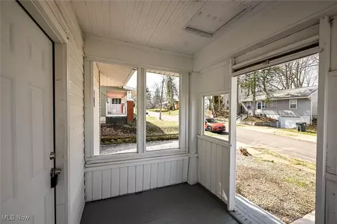 1267 Mount Vernon Ave, Akron, OH 44310 photo 5